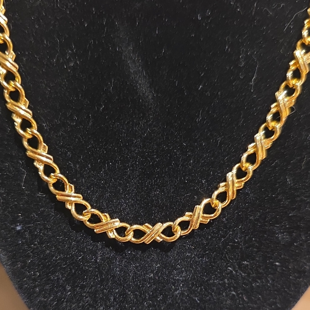 Source Unknown Gold-Tone Twisted Link Necklace - image 2